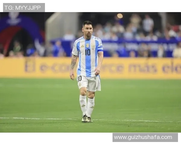 阿根廷与荷兰激战正酣足球盛宴引发全球球迷热议