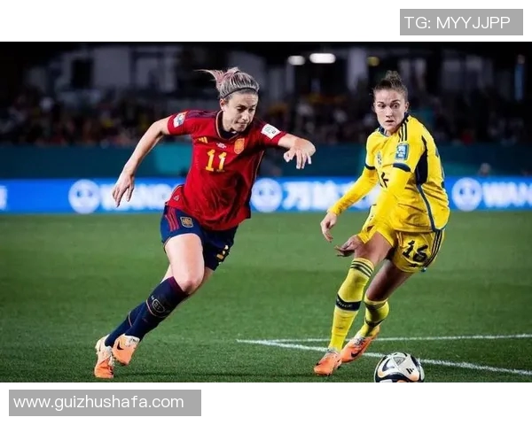端典女足迎战加拿大队全力争胜展现拼搏精神与团队合作